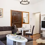 Apart Otel Adelaida Saraybosna