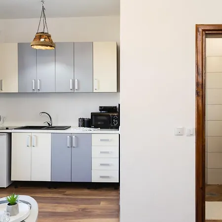 Adelaida Aparthotel 4*