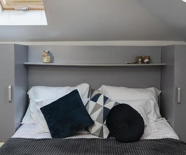 Aparthotel Adelaida 4*