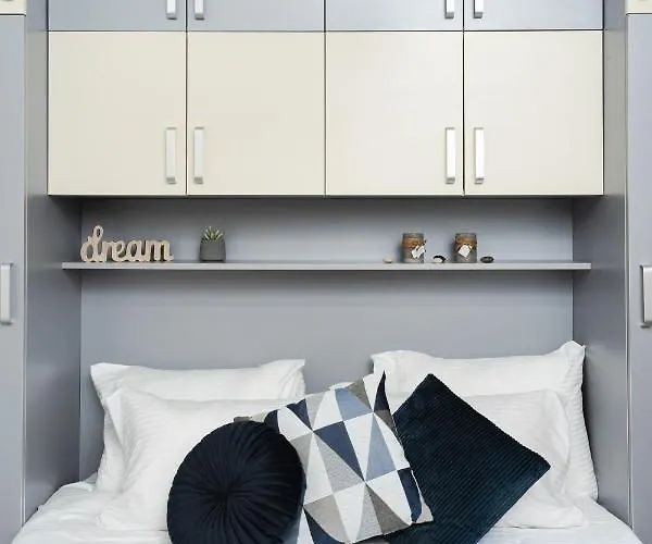 Adelaida Aparthotel 4*