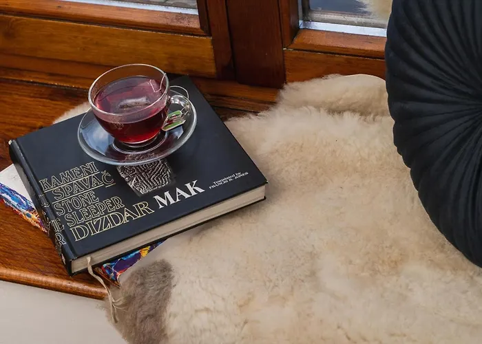 Adelaida Aparthotel 4*