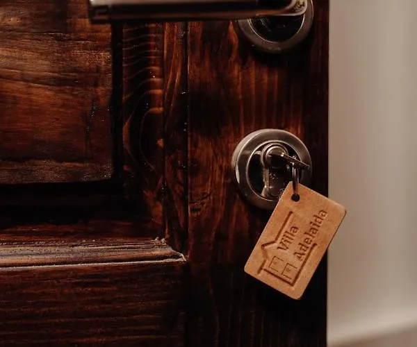 アパートホテル Adelaida サラエヴォ