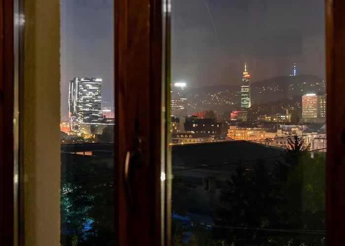 Adelaida アパートホテル 4*